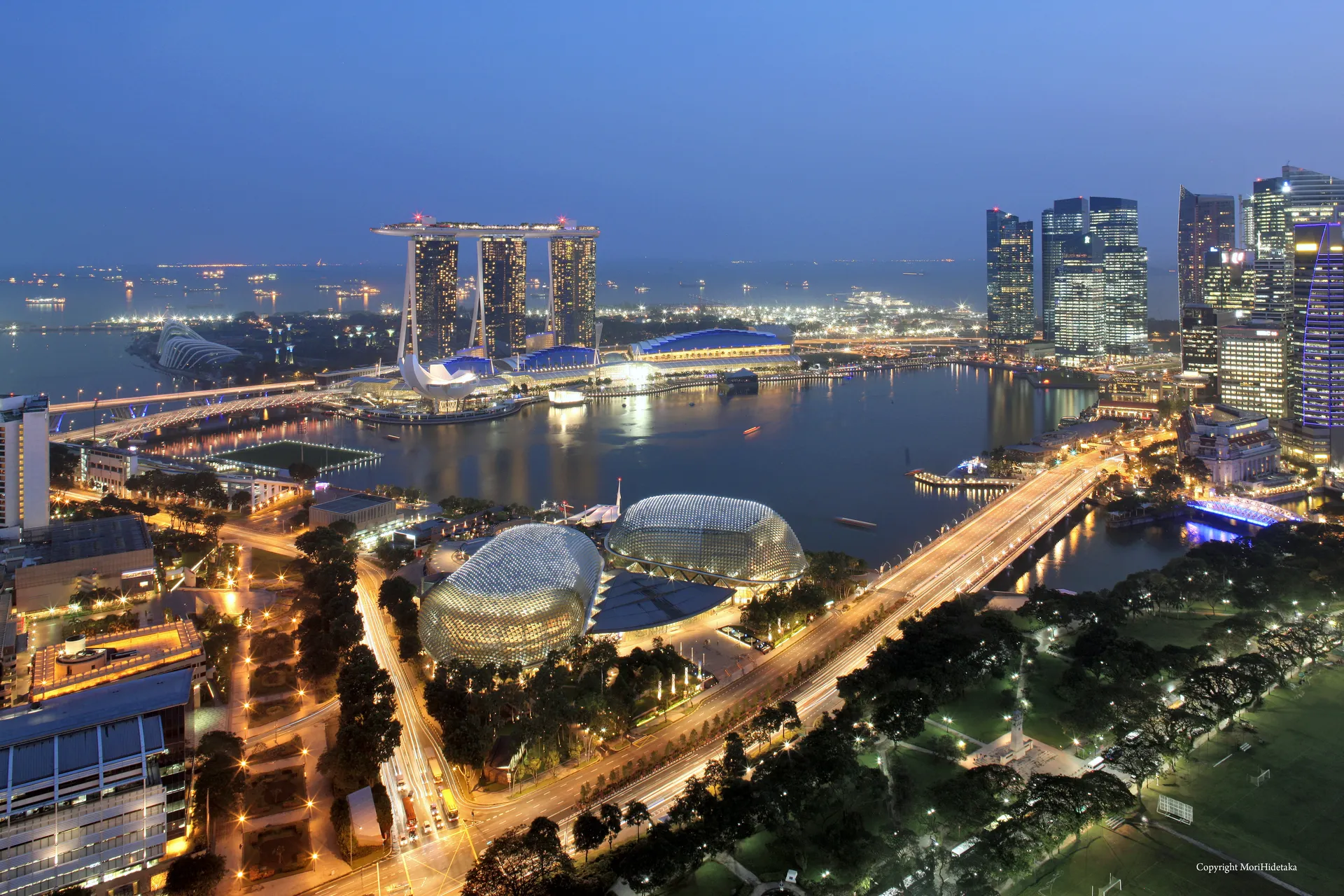 Esplanade 2
