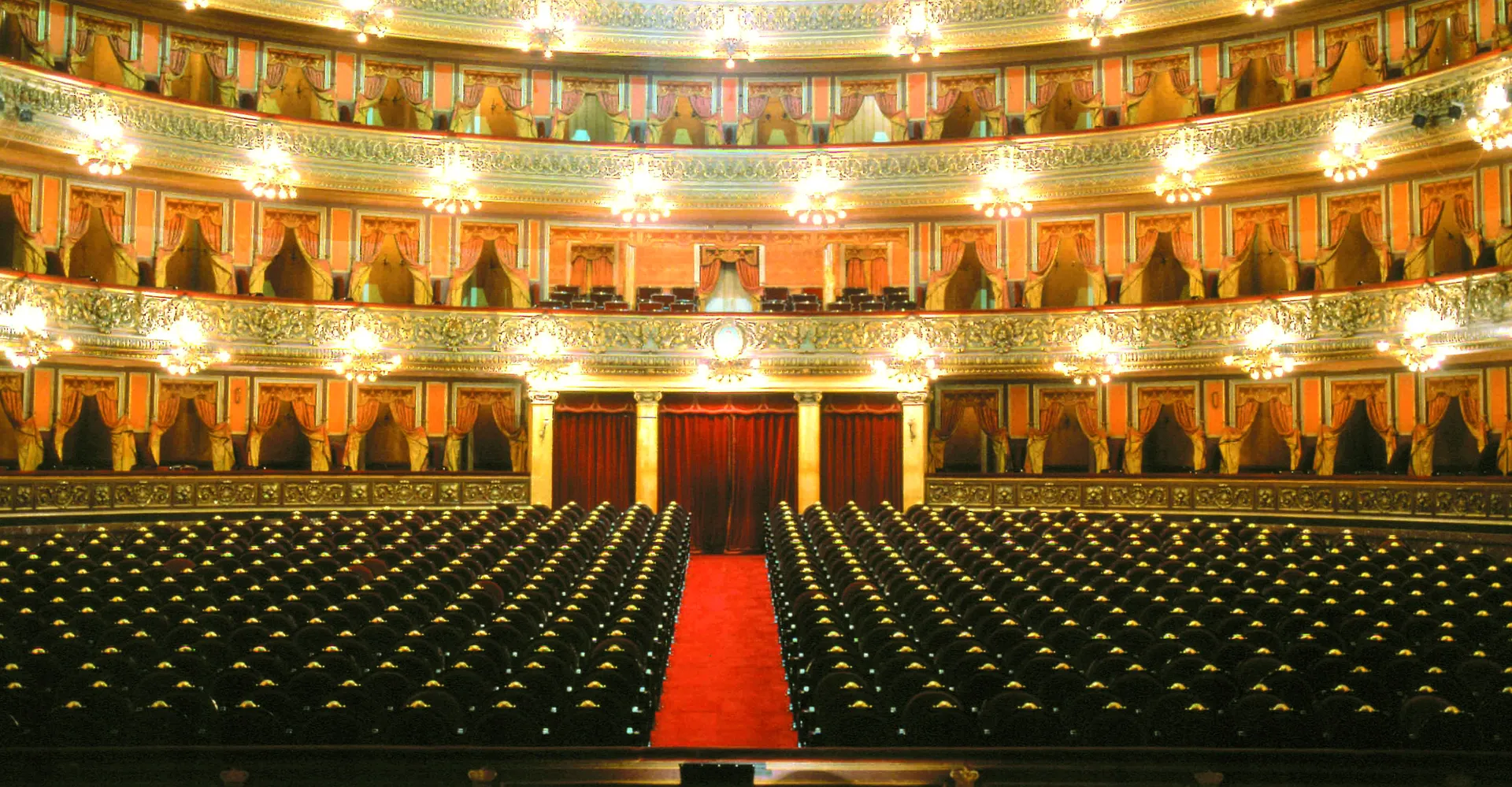 Teatro Colon inet 01